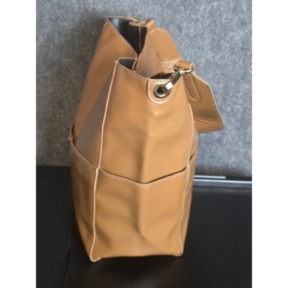 Kayu polished hobo